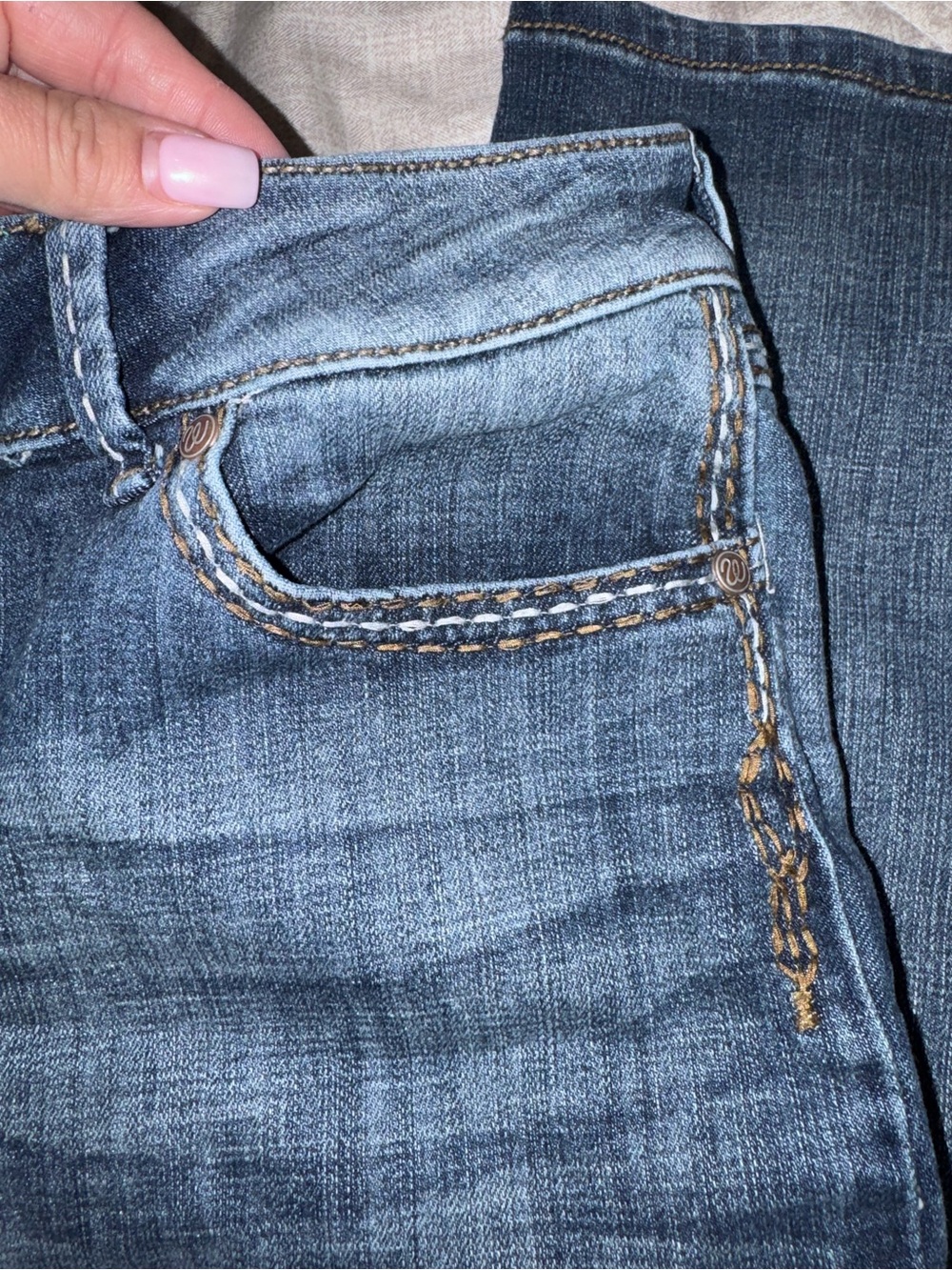 Wrangler Women's Dark Blue Bootcut Jeans with Embroidered Back Pockets - Picture 4 of 8